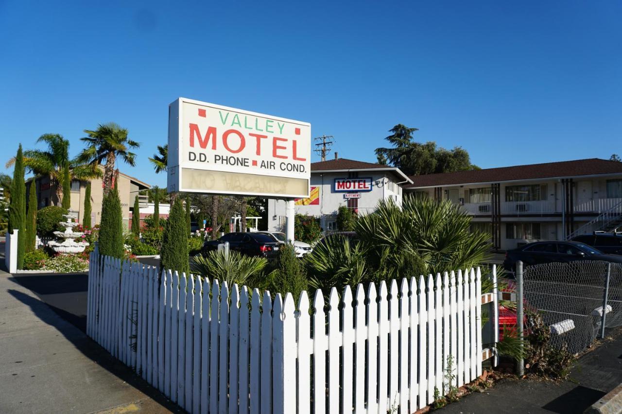 Valley Motel Concord Exteriér fotografie